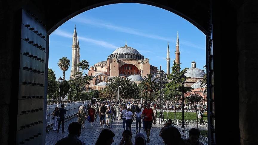 İstanbul'a üç ayda 3,7 milyon turist! İlk sırada hangi ülke var? - Resim: 35